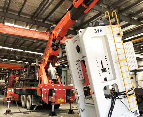 沙田镇附近随车吊出租，轻松解决运输难题