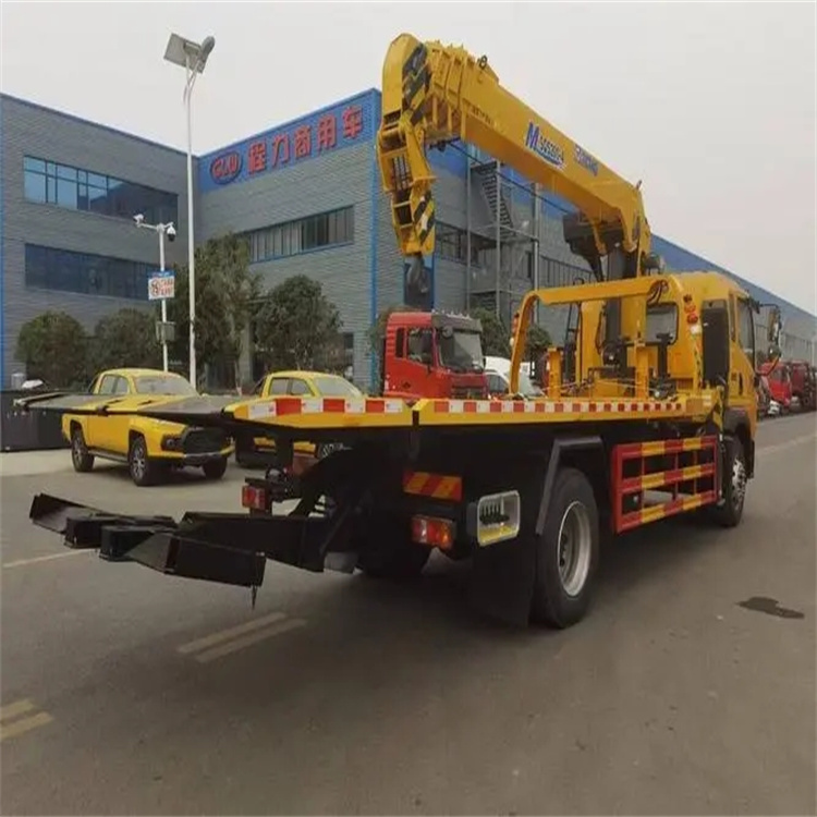 沙田镇附近小随车吊出租电话，轻松解决搬运烦恼